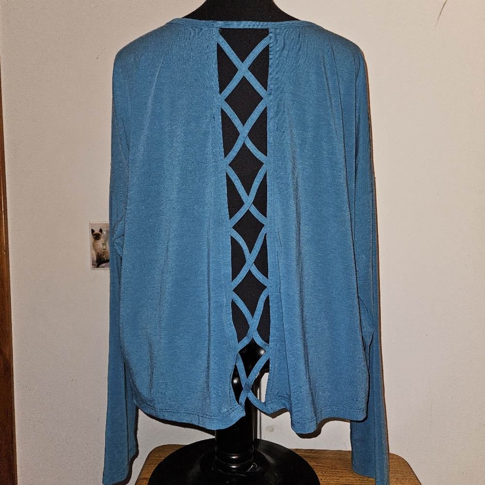 Gap Fit Blue Open-Back Long Sleeve Top XL NWOT Yoga Exercise Running Athleisure